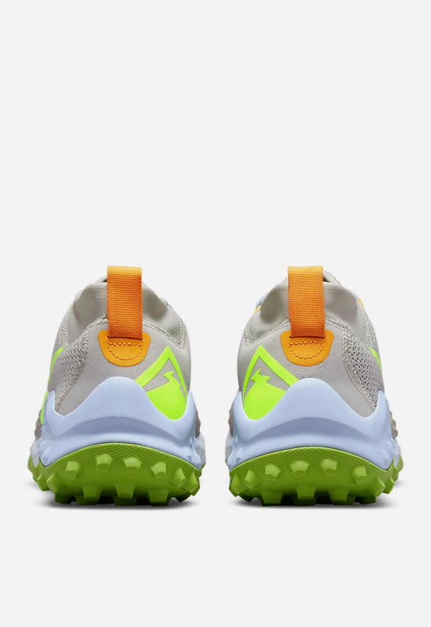 Nike - Wildhorse 7 - lt iron ore/volt-cobblestone-kumquat