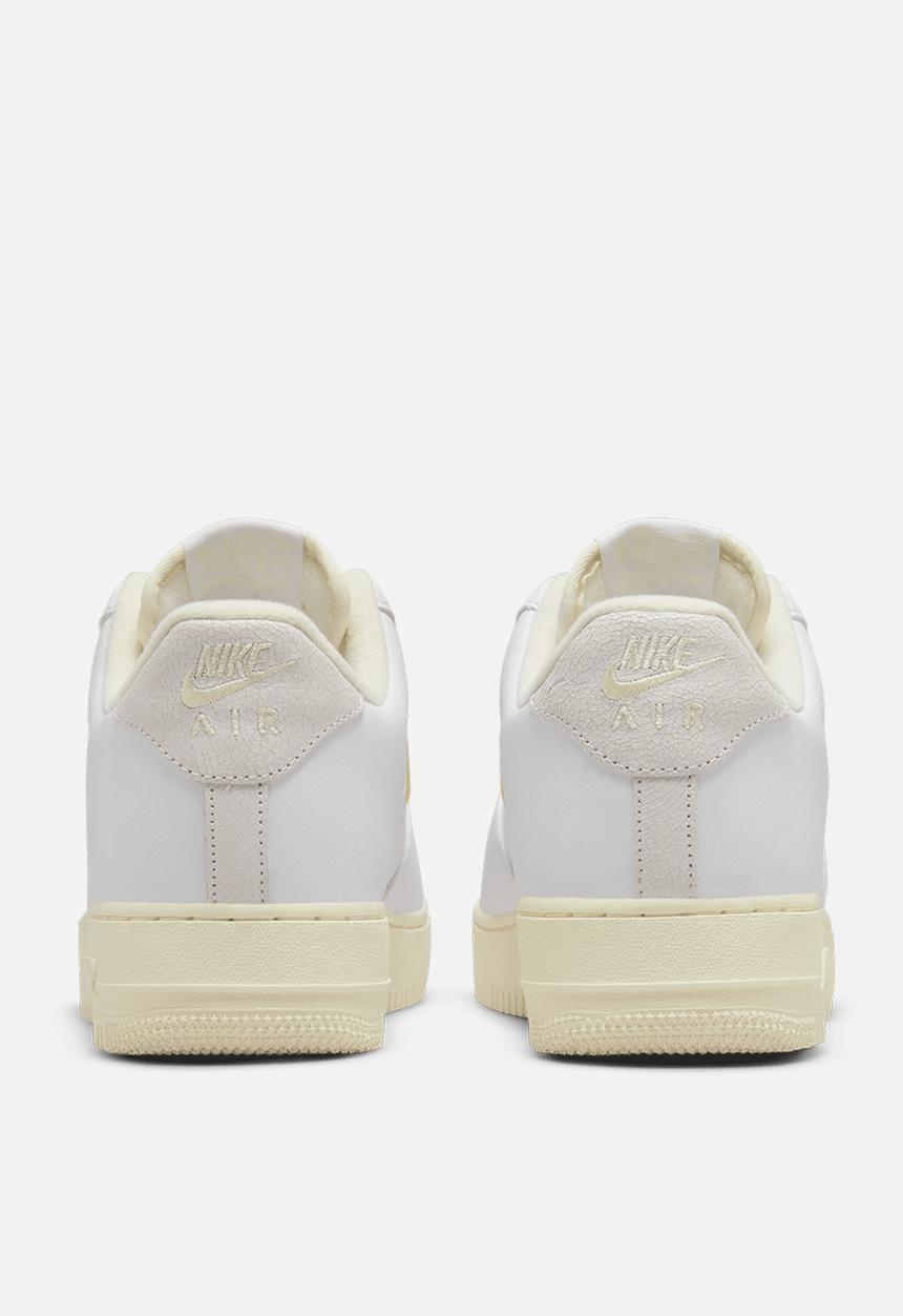 Nike - Air Force 1 '07 lx - white/pale vanilla-coconut milk