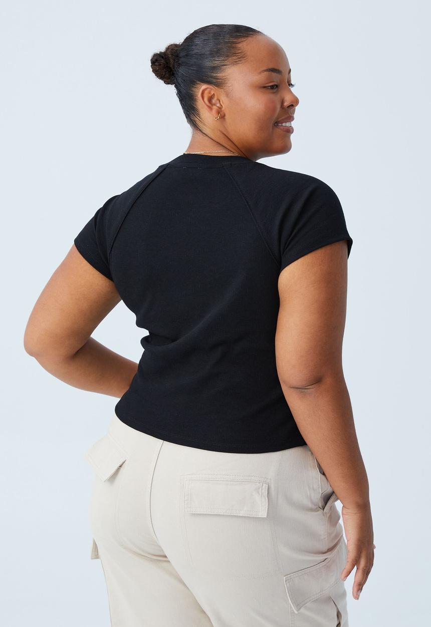Cotton On - Curve amber raglan short sleeve tee - black