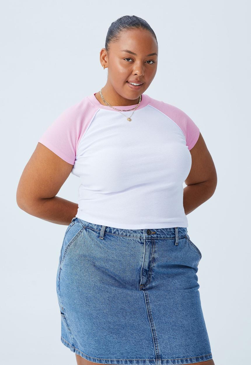 Cotton On - Curve amber raglan short sleeve tee - white & smokey pink