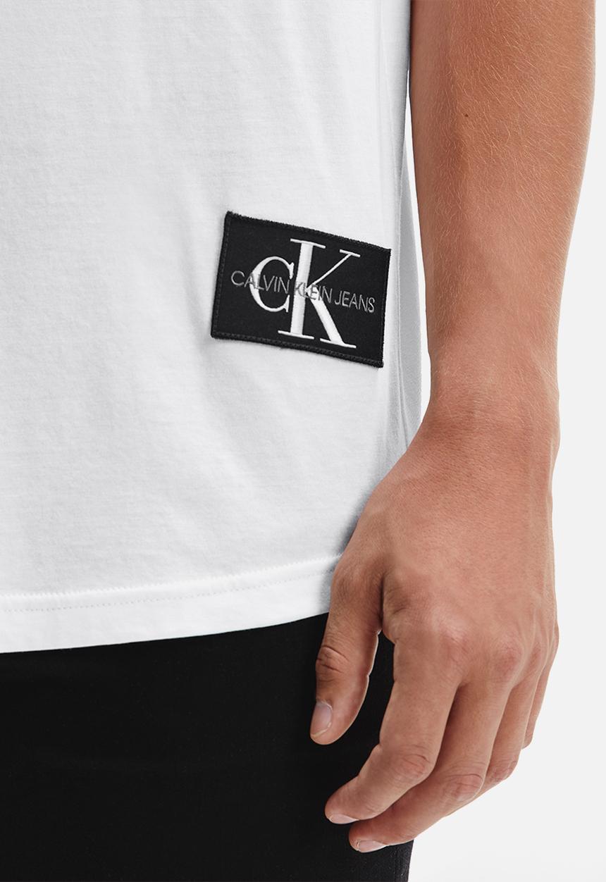 Calvin Klein - Badge turn up sleeve - bright white