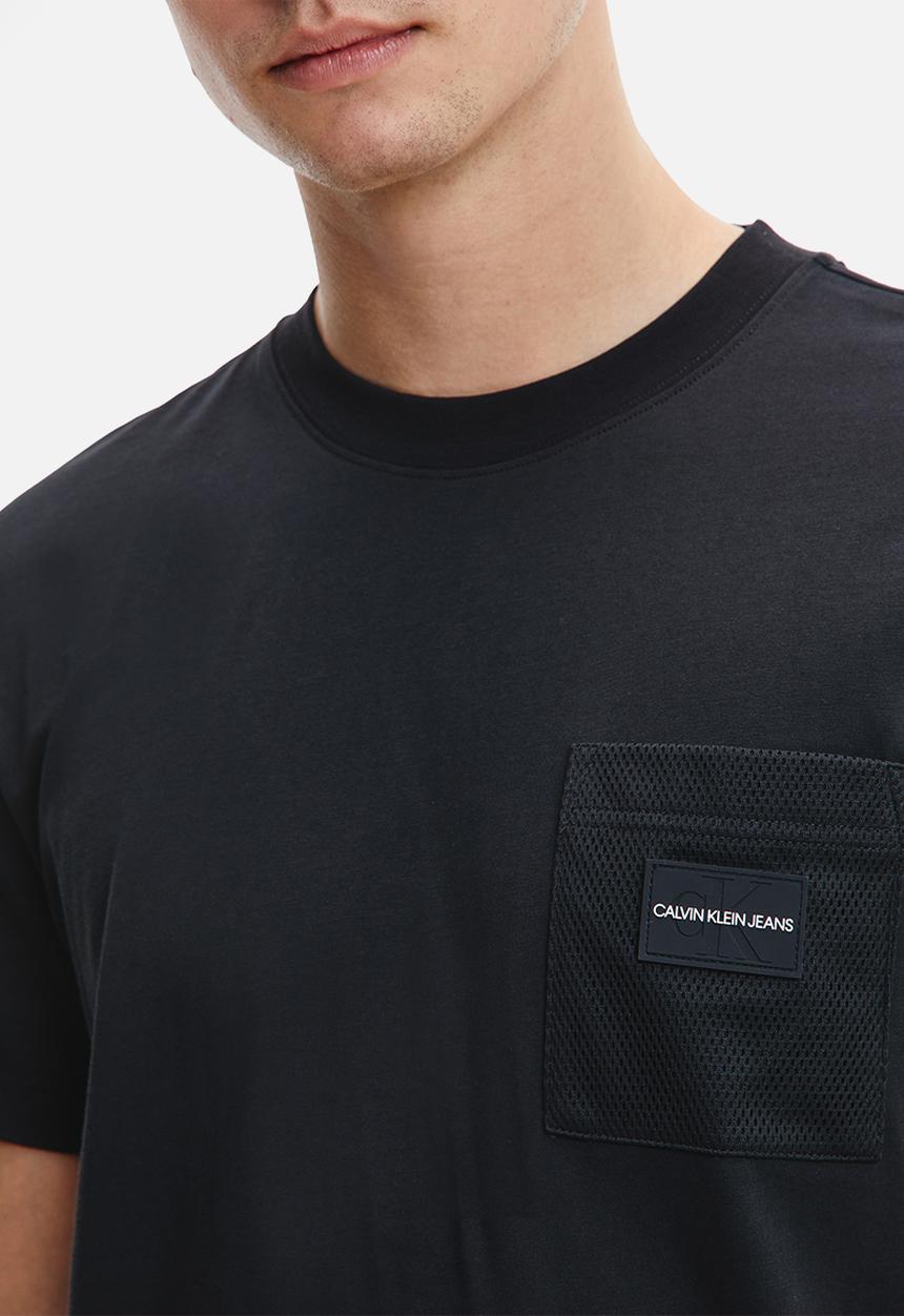 Calvin Klein - Mix media mesh pocket tee - ck black