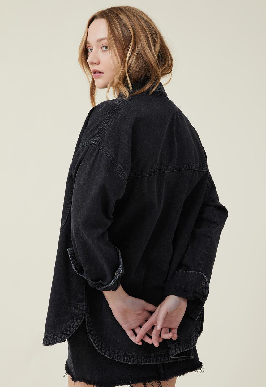 Cotton On - Oversized utility denim shirt - graphite black