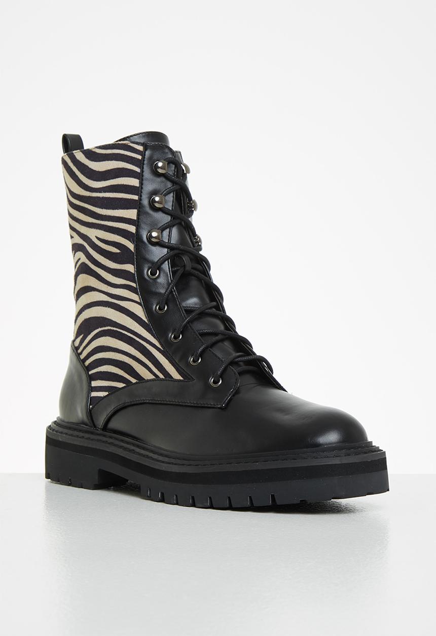 Z_Code_Z - Natasha lace-up combat boot - black