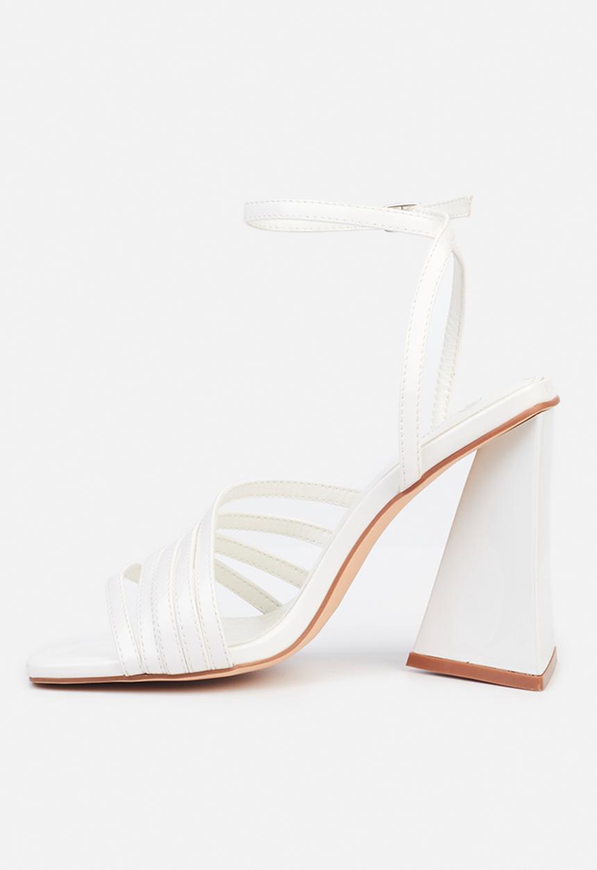 Miss Black - Trilogy1 block heel - white