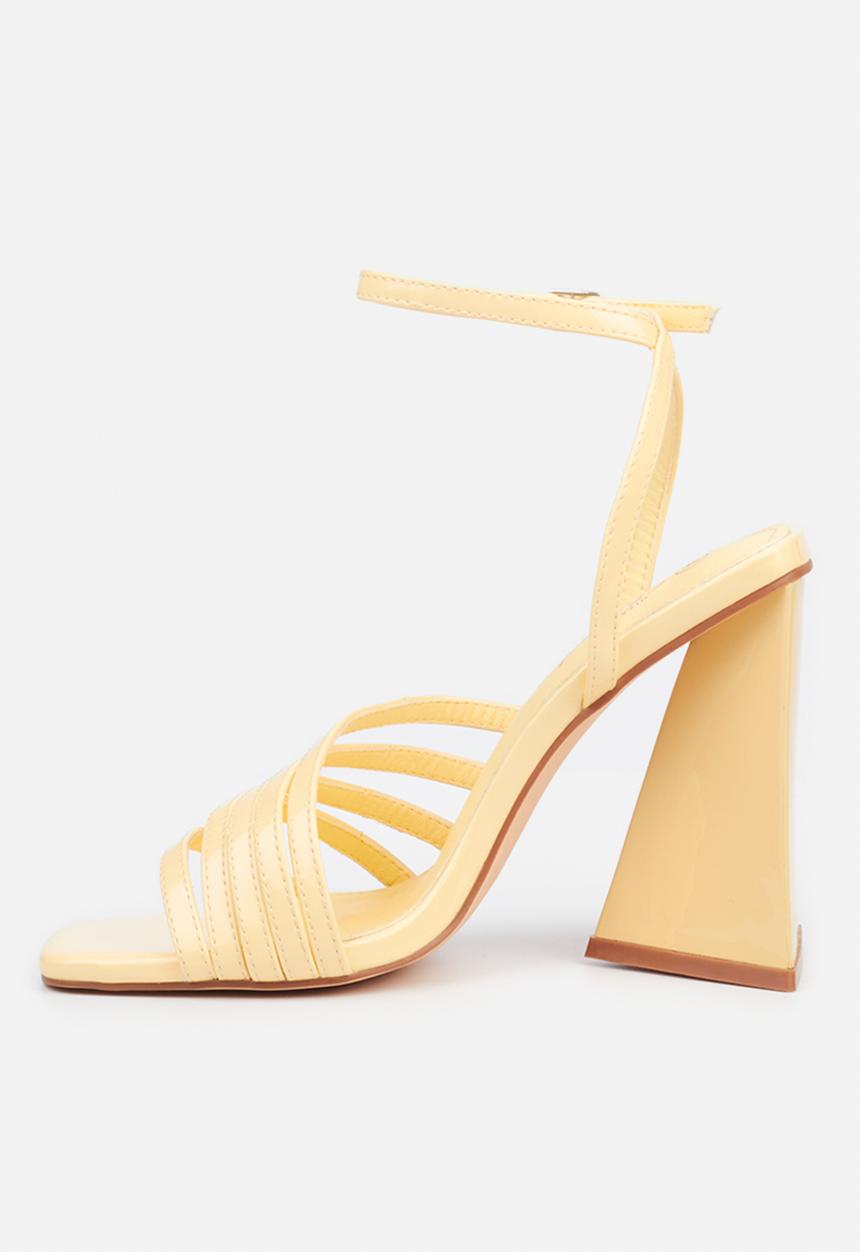 Miss Black - Trilogy1 block heel - yellow