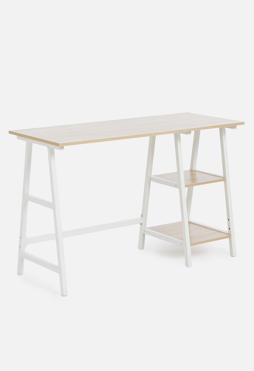 Sixth Floor - Nova desk - natural