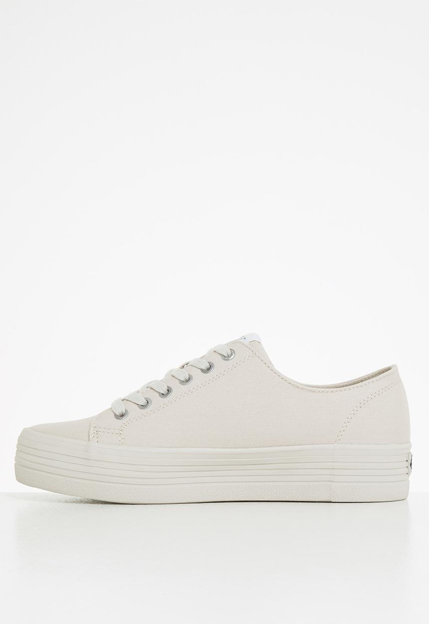 Calvin Klein - Vulcanized flatform laceup co - eggshell