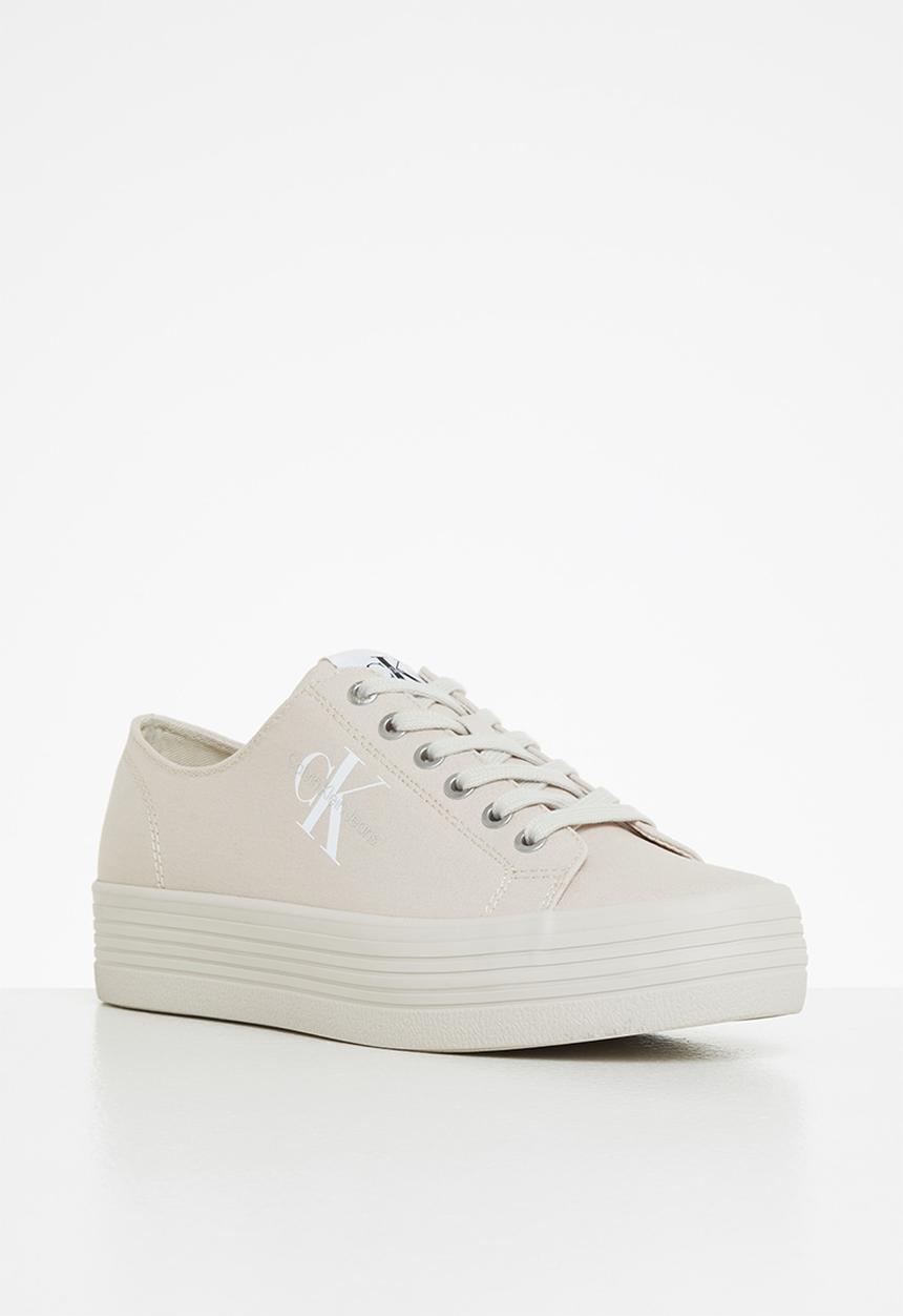 Calvin Klein - Vulcanized flatform laceup co - eggshell