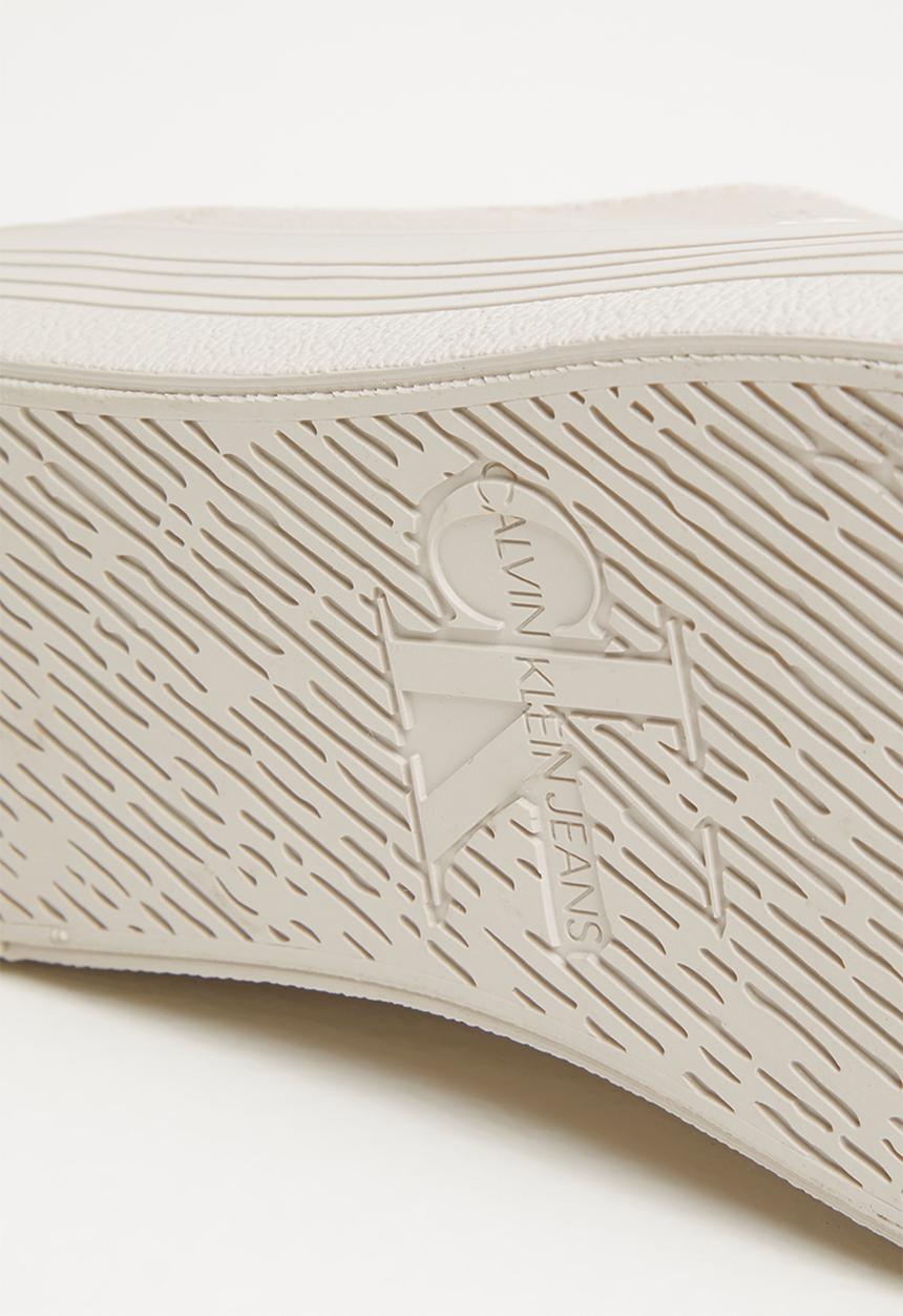 Calvin Klein - Vulcanized flatform laceup co - eggshell