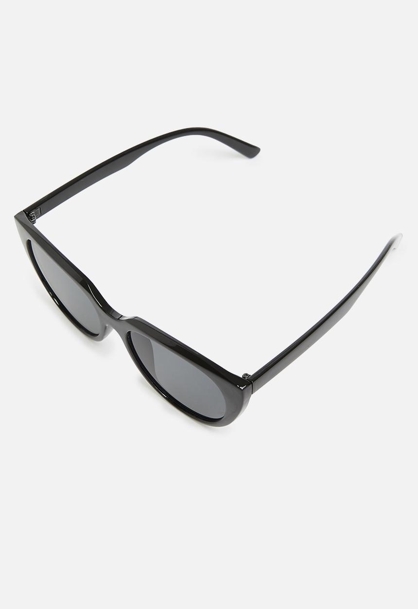 Superbalist - Lizzie cateye sunglasses - black