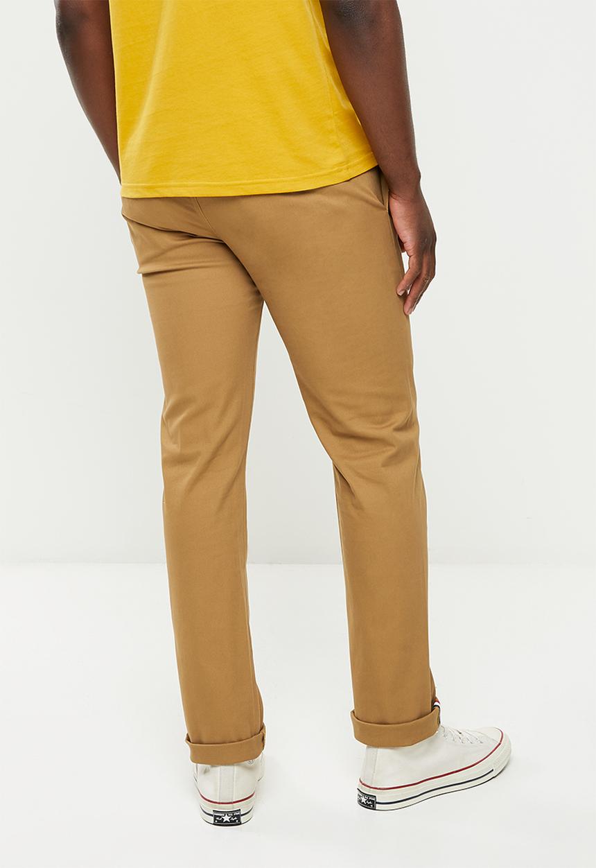 Ben Sherman - ESSENTIAL BEN SHERMAN CHINO PANT - CAMEL