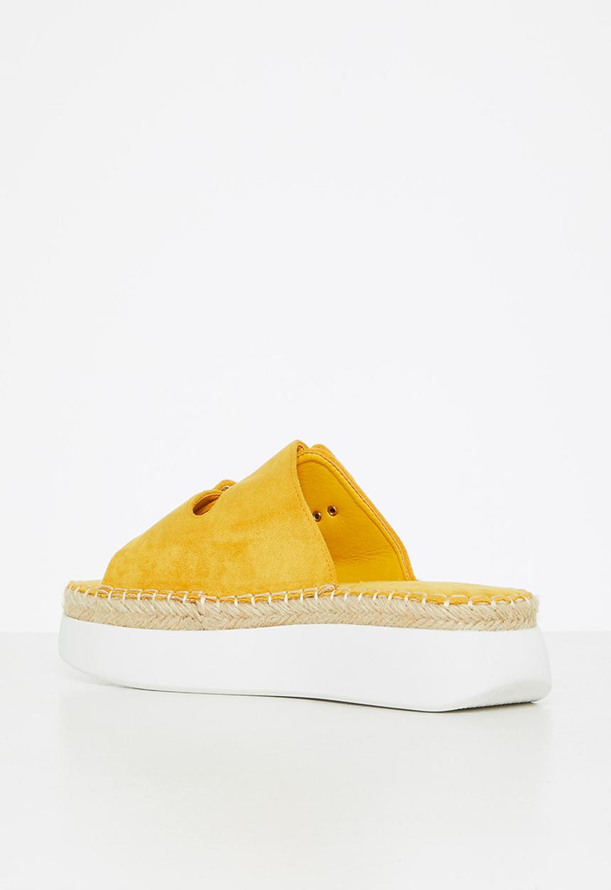 dailyfriday - Thea mule slide - yellow