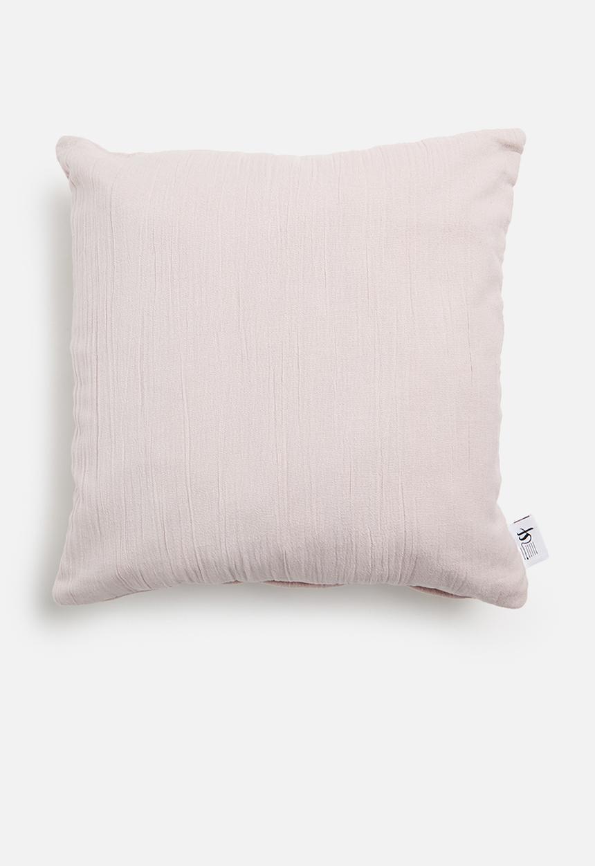 Sixth Floor - Joy muslin cushion cover - blush