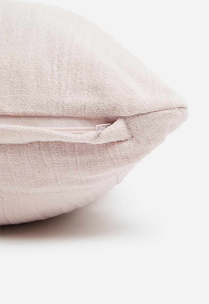 Sixth Floor - Joy muslin cushion cover - blush