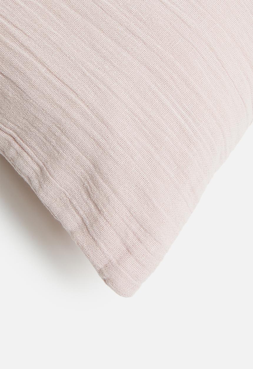 Sixth Floor - Joy muslin cushion cover - blush