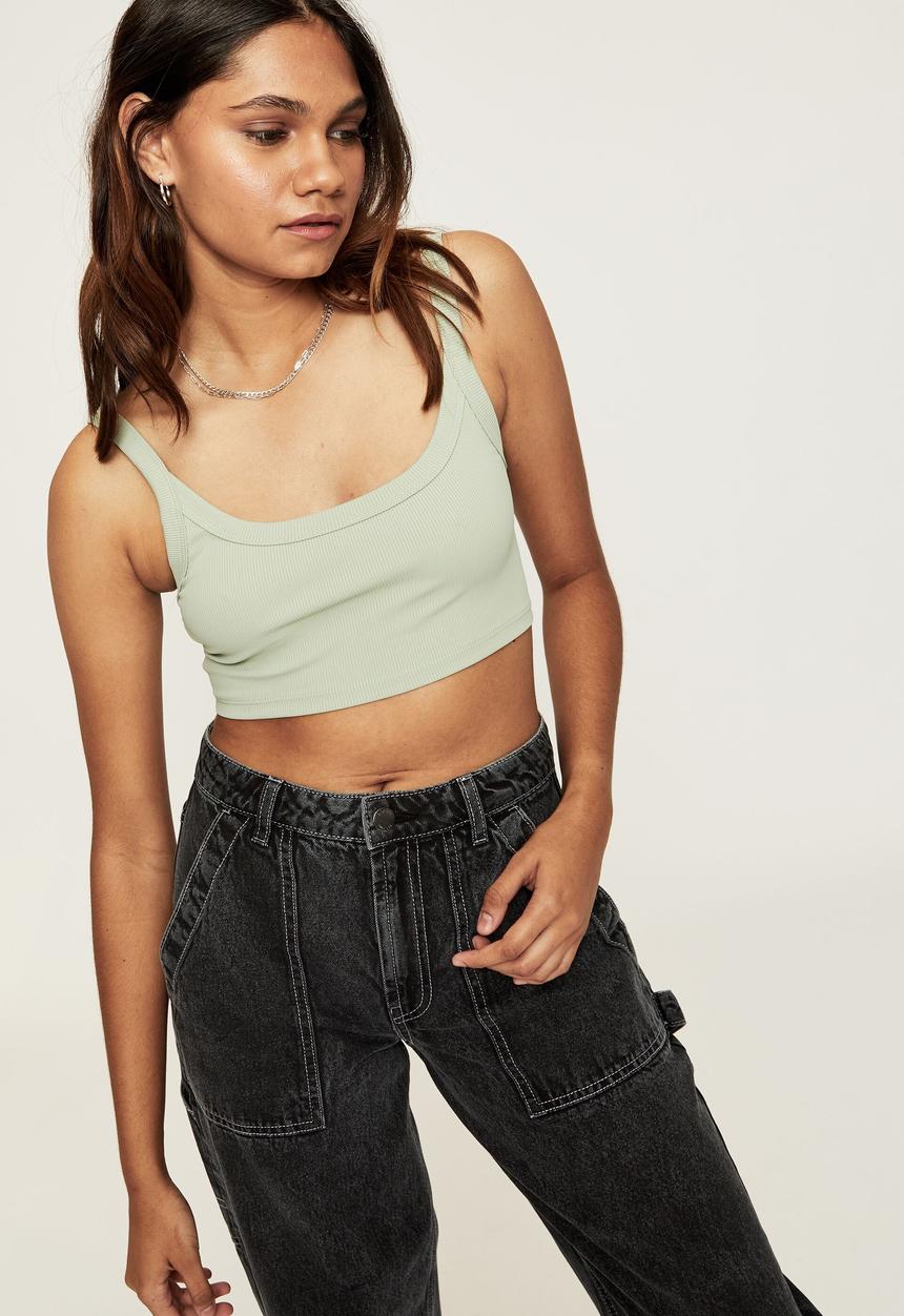 Supré  - Lulu ultra crop tank - matte green