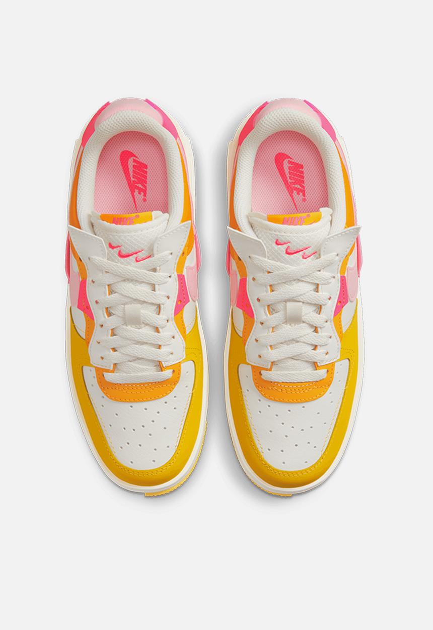 Nike - Wmns Nike air force 1 fontanka - summit white/hyper pink-solar flare
