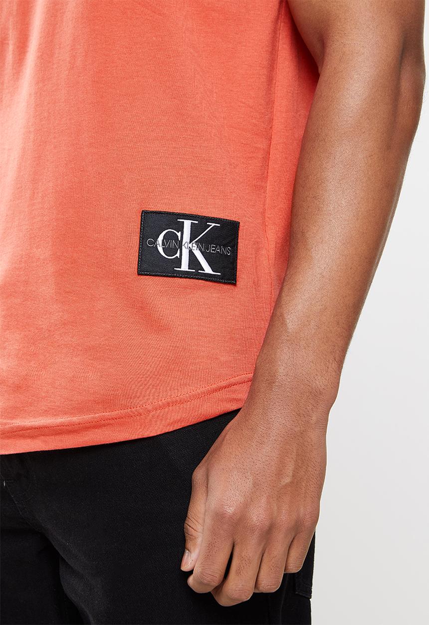 Calvin Klein - Badge turn up sleeve - rhubarb red