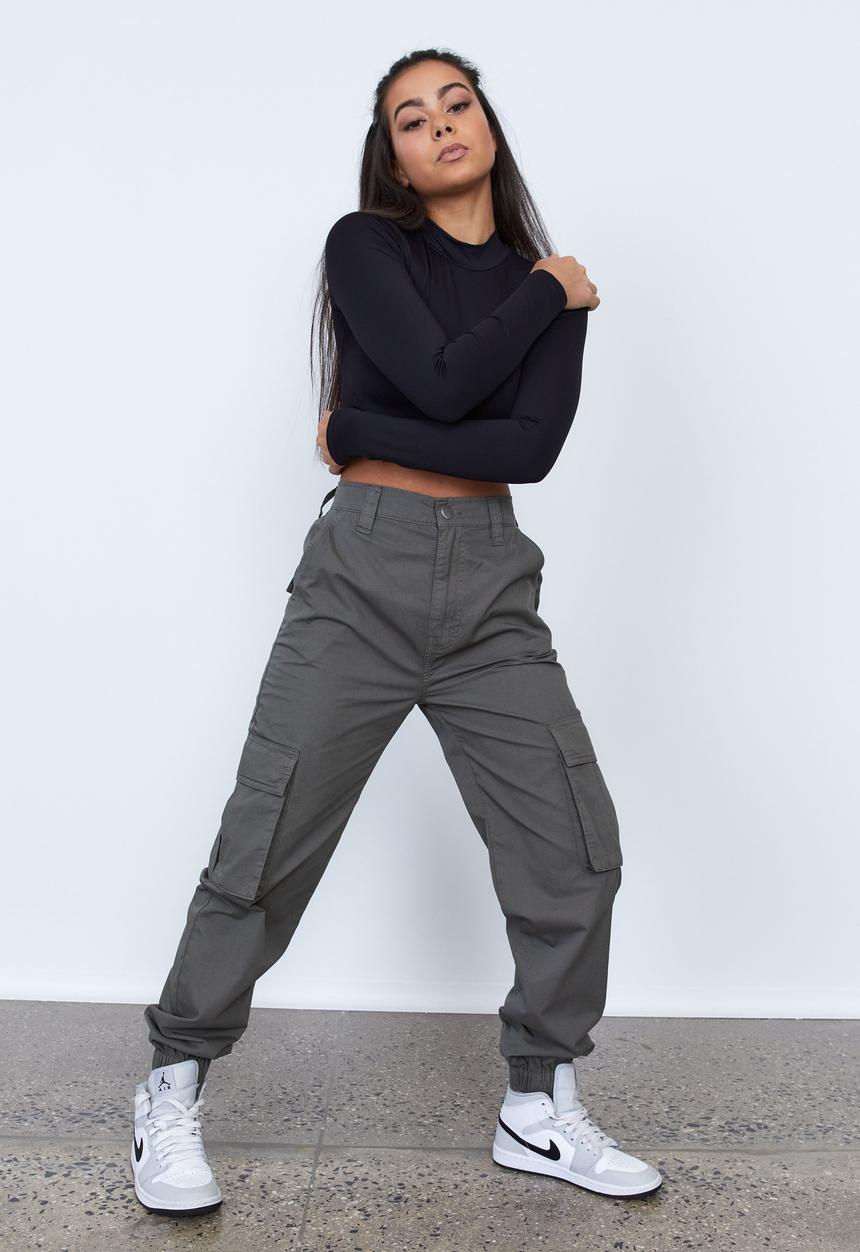 Factorie - Cuffed cargo pant - army green