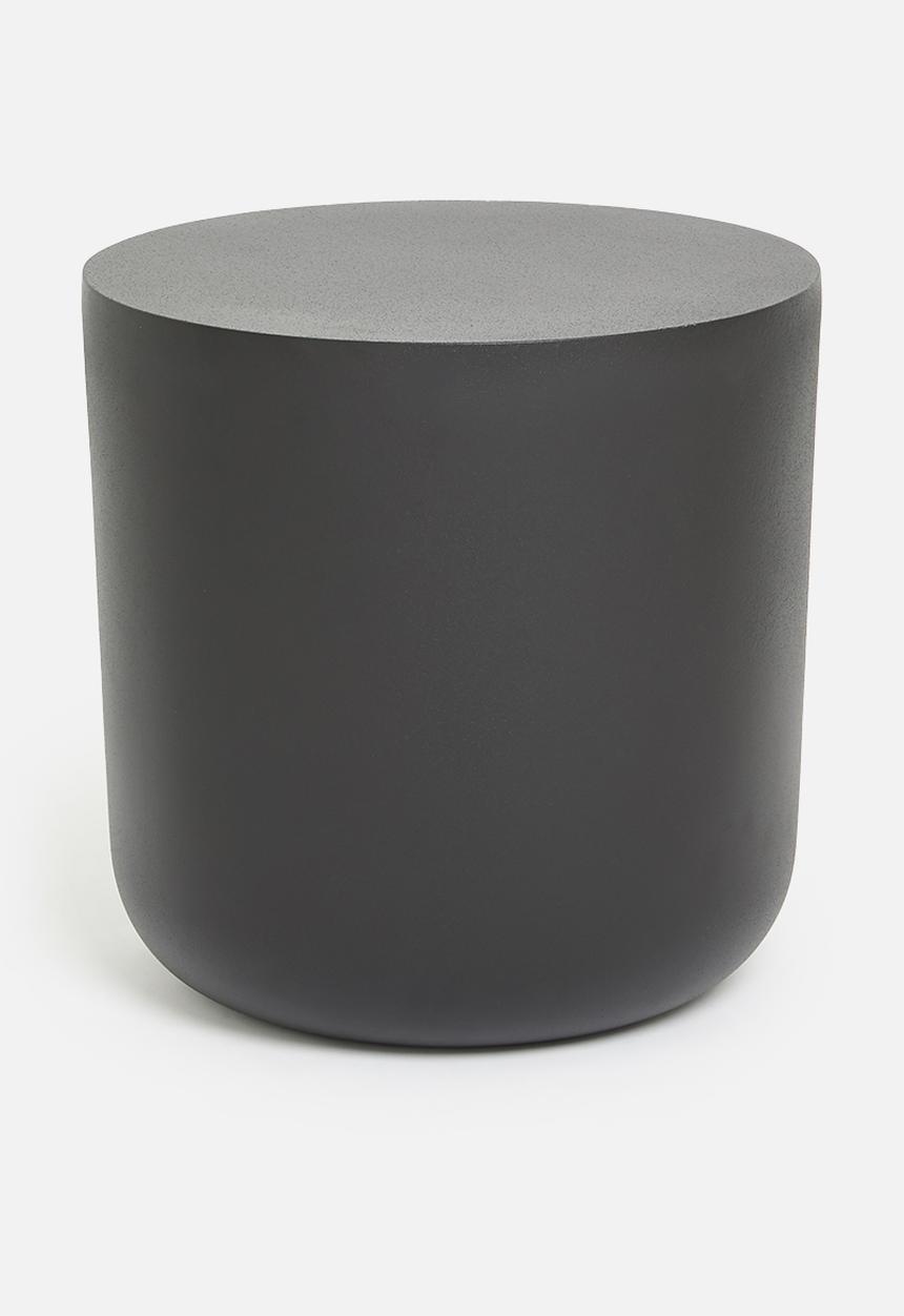 Sixth Floor - Kai outdoor sidetable - black