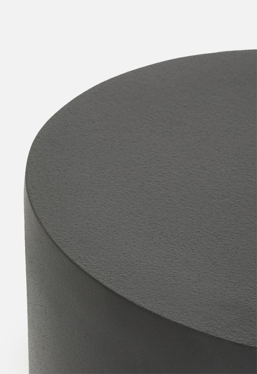 Sixth Floor - Kai outdoor sidetable - black