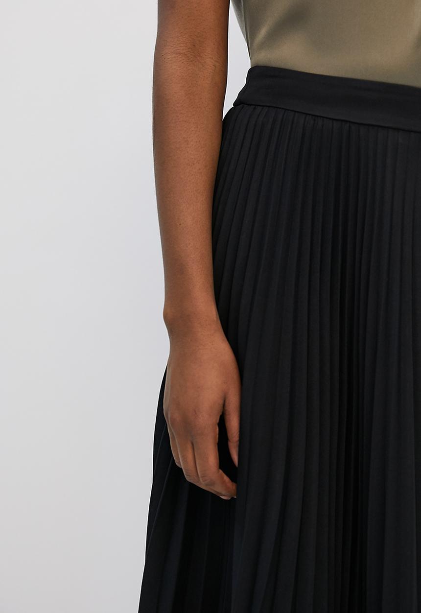 edit - Pleated midaxi skirt - black