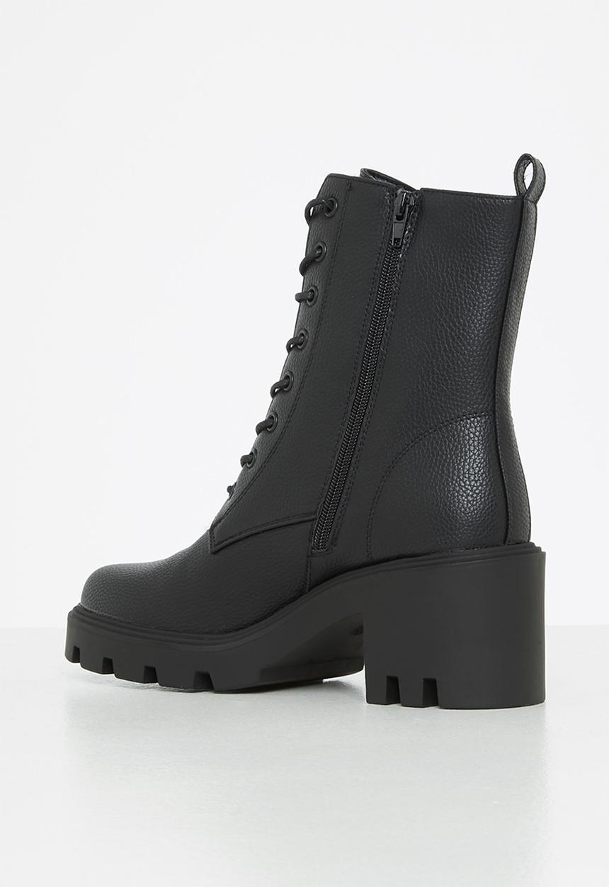 Missguided - Cleated heel lace up ankle boot - black