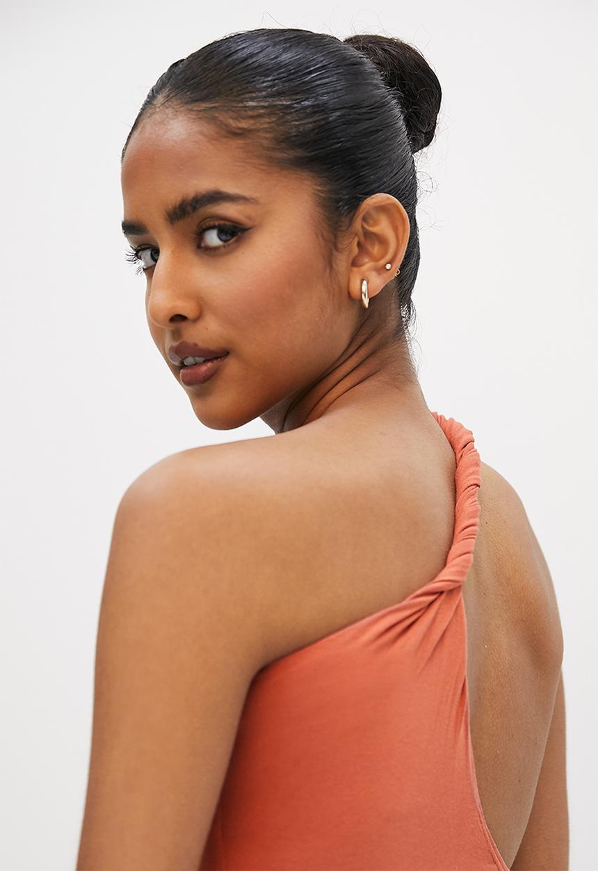 VELVET - Twist shoulder strappy bodysuit -  red ochre