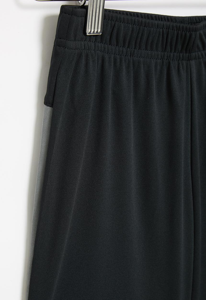 Nike - Nike boys blocked short - black & grey