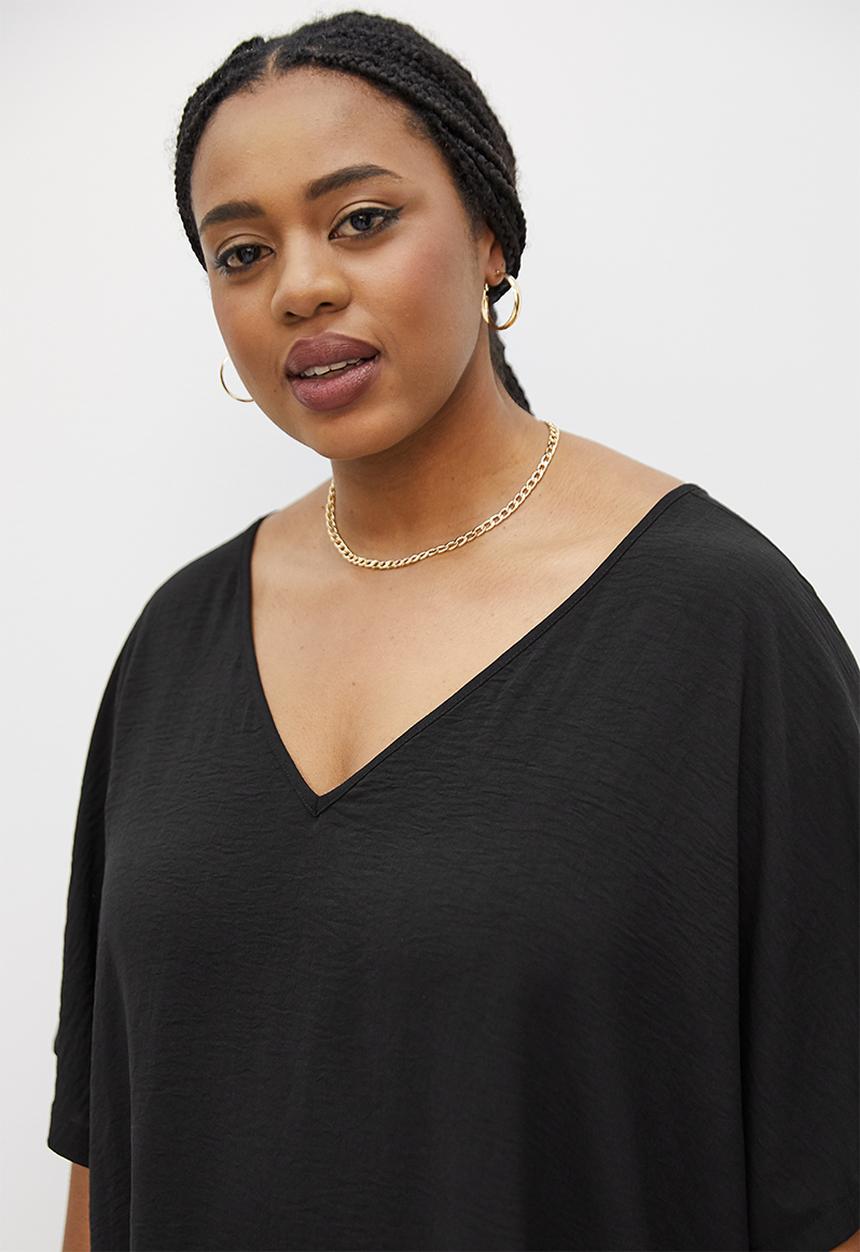edit Plus - Longline slit detail shell top - black