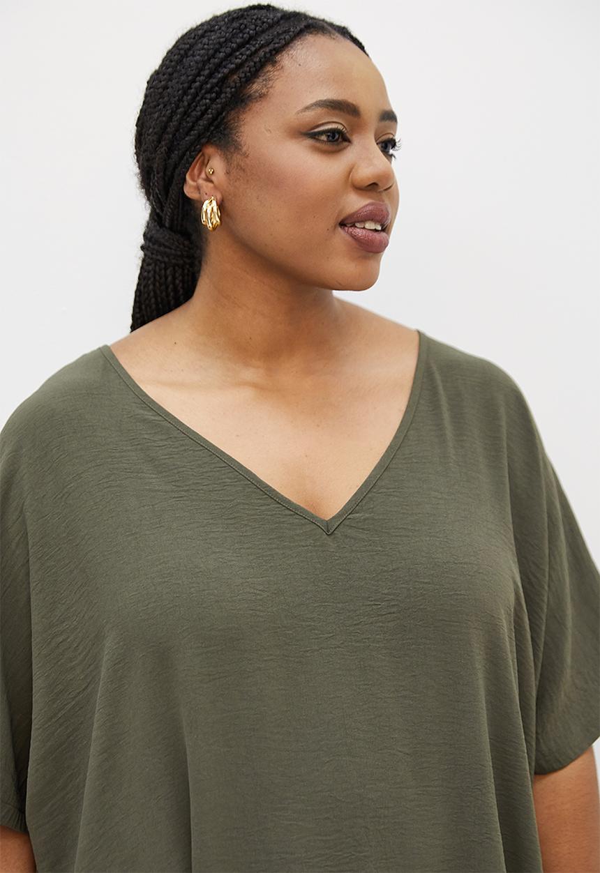 edit Plus - Longline slit detail shell top - bottle green