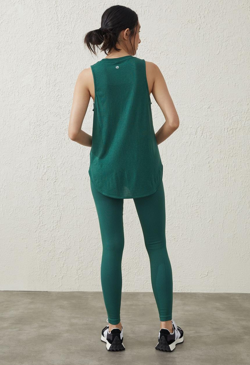Cotton On - Active curve hem tank - verdant green