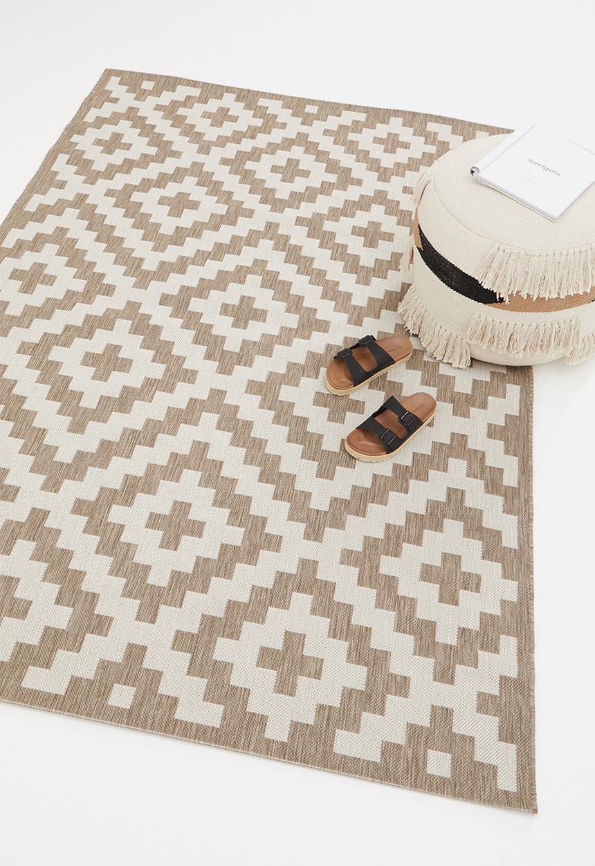 Hertex Haus - Jenga woven outdoor rug- tan lines