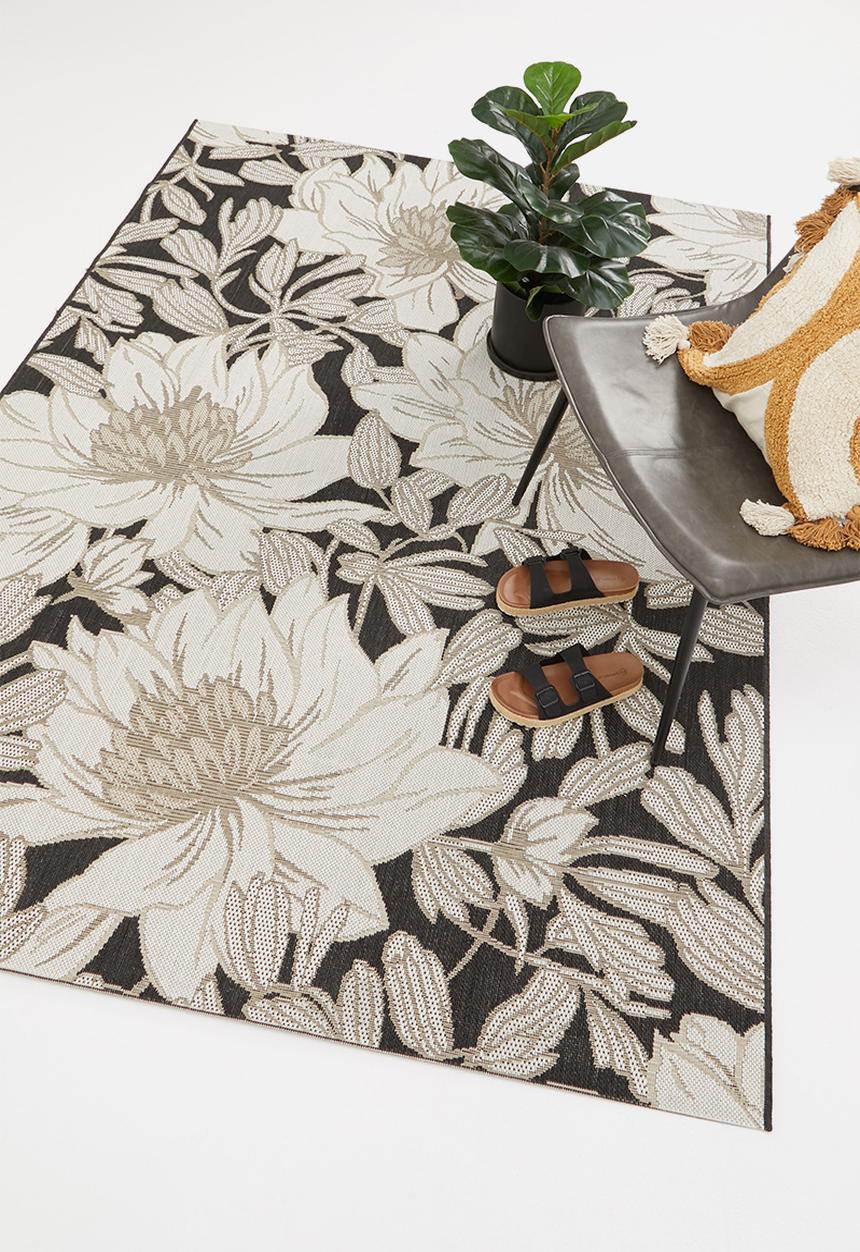 Hertex Haus - Blossom woven outdoor rug - after dark