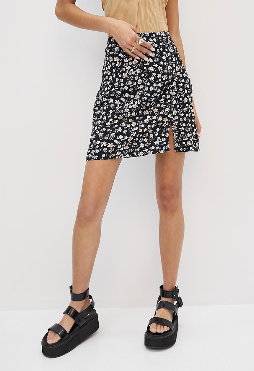 Blake - Aline mini skirt with side slit - black