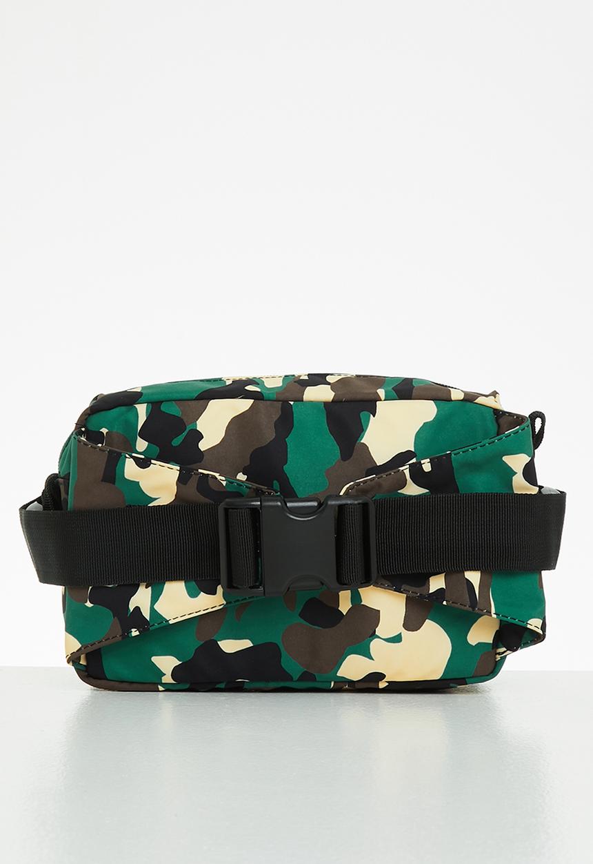 Rebel Republic - Boys camo moon bag - multi 