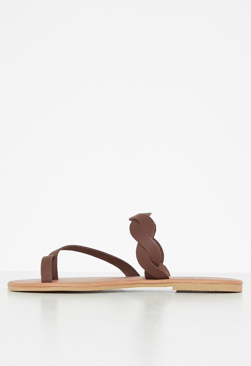 edit - Mika toe post sandal - brown