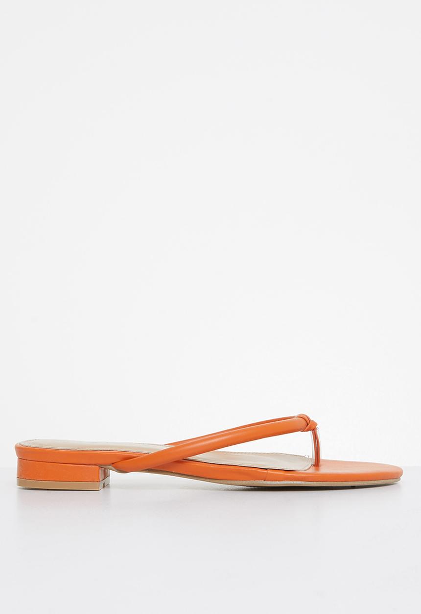 edit - Puffy round toe sandal - orange