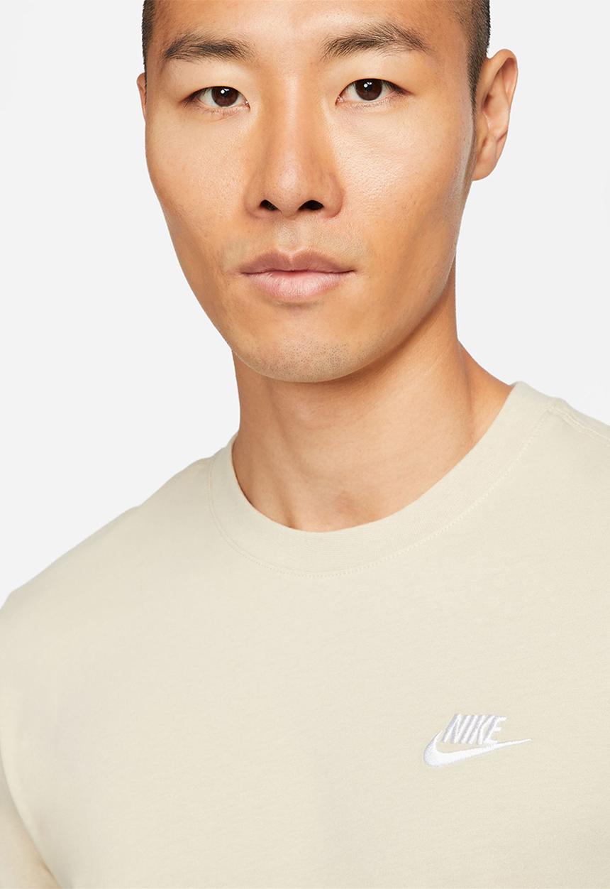 Nike - M nsw club tee - rattan & white