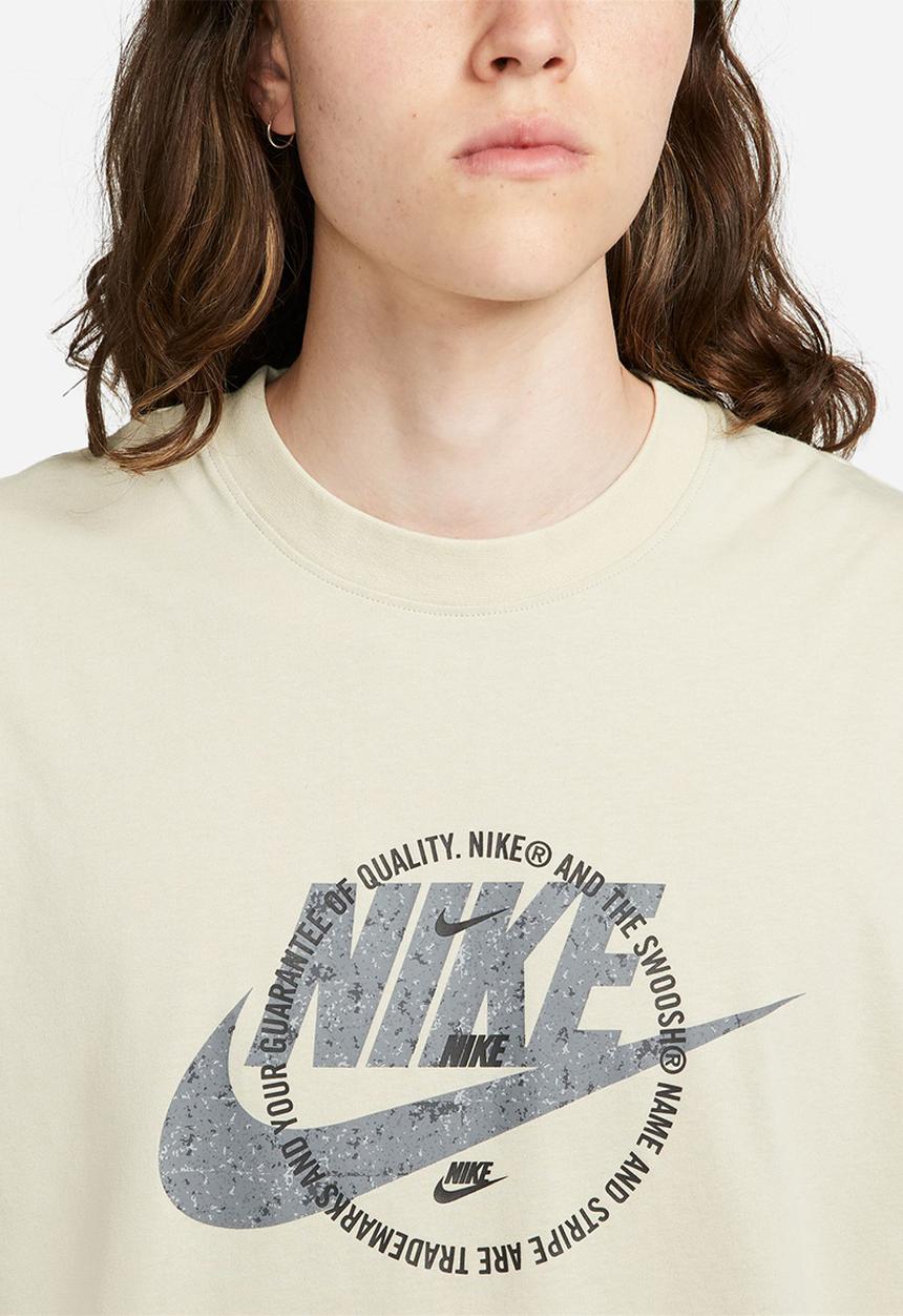 Nike - NSW spu gpx ss tee - rattan & safety orange