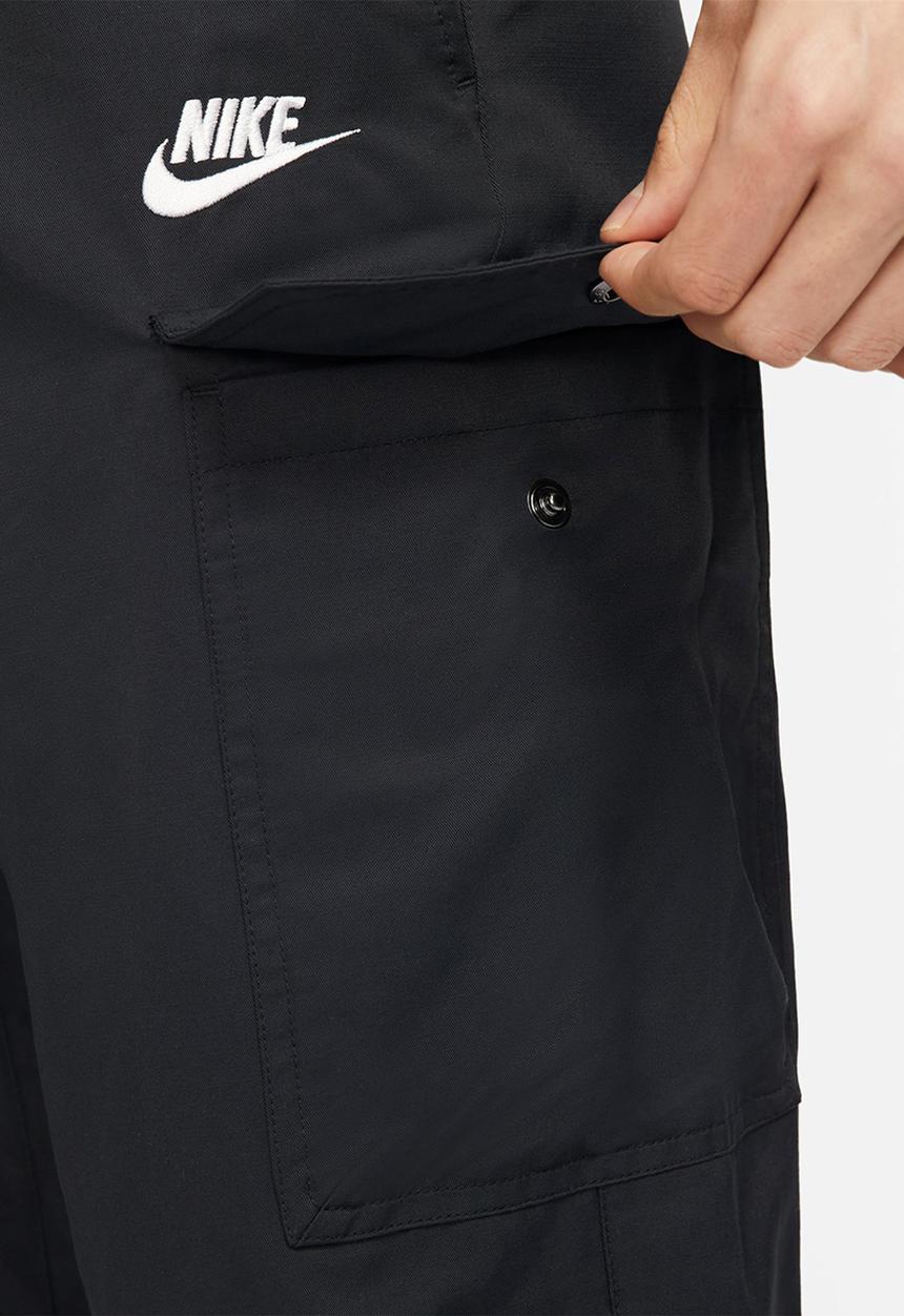 Nike - NSW  Unlined Utility Cargo pant- black & white