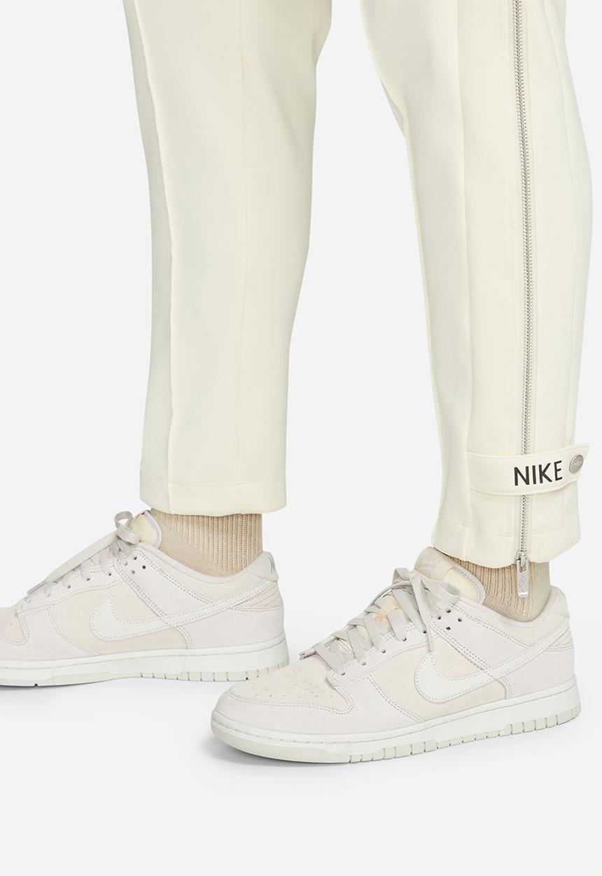 Nike - NSW Circa pant - coconut milk