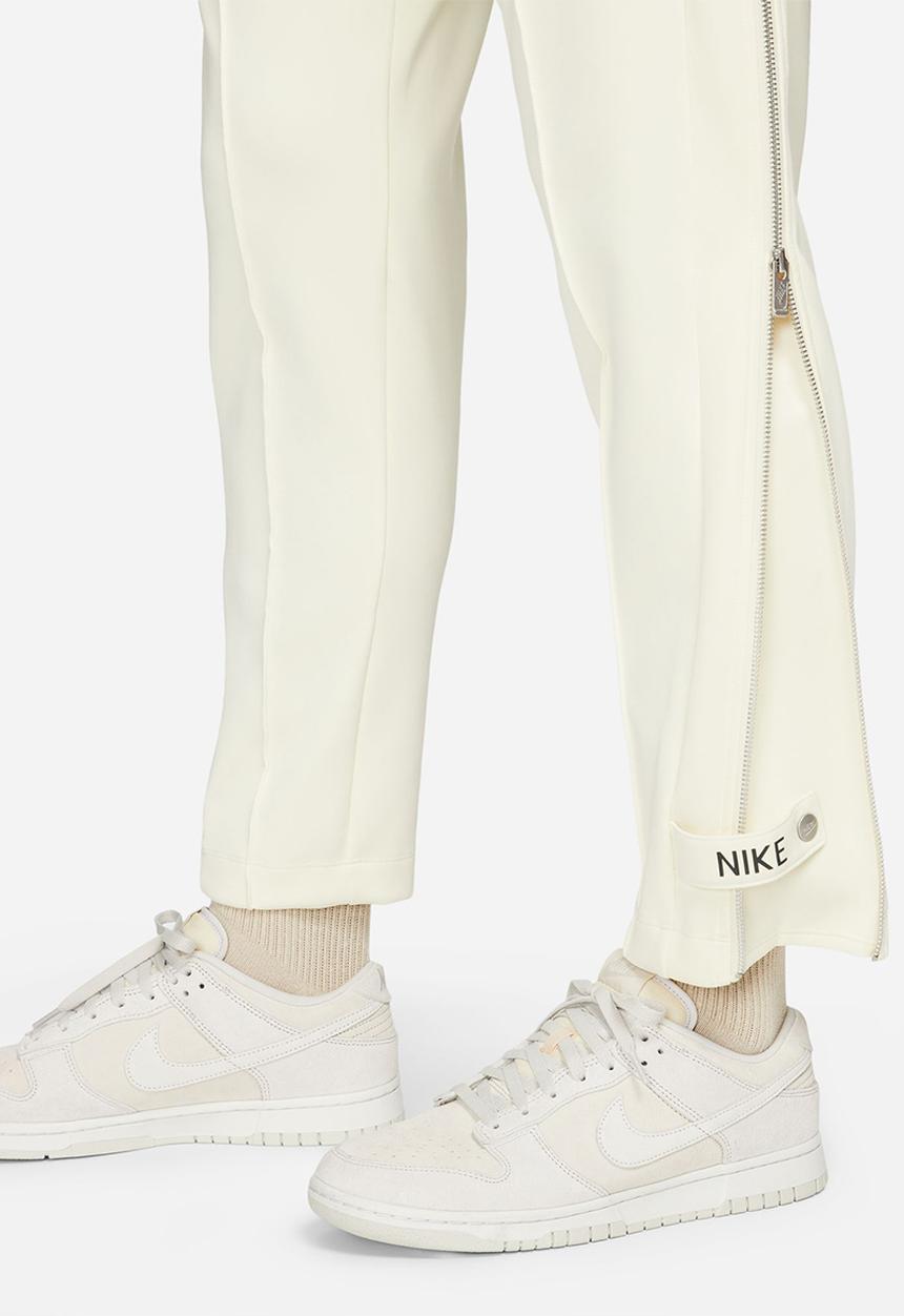 Nike - NSW Circa pant - coconut milk