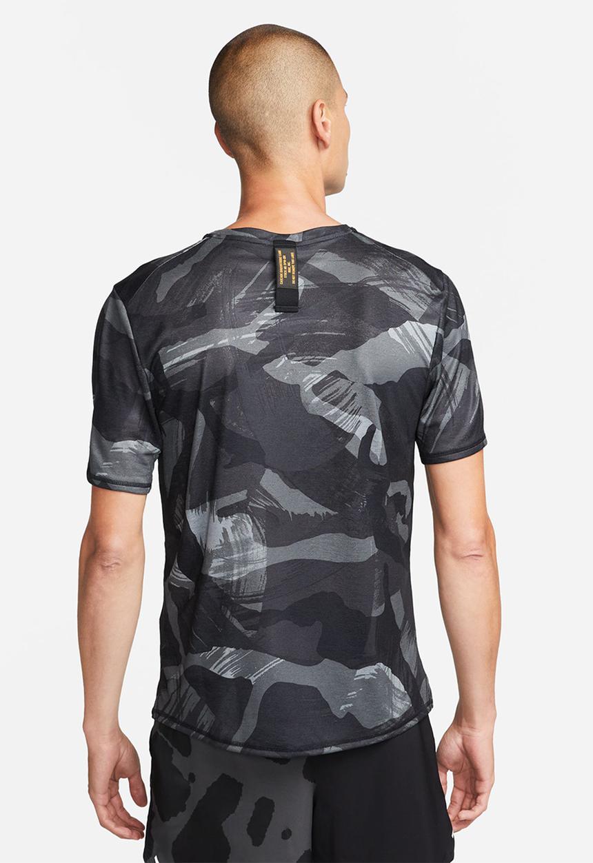 Nike - M nk df miler top ss camo - black & reflective silver