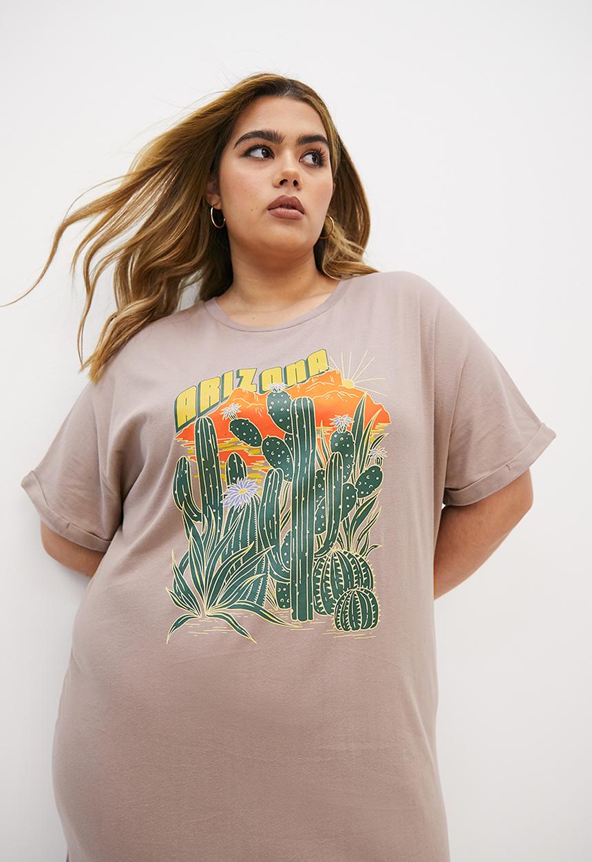 Blake - Graphic midi T-shirt dress - mocca