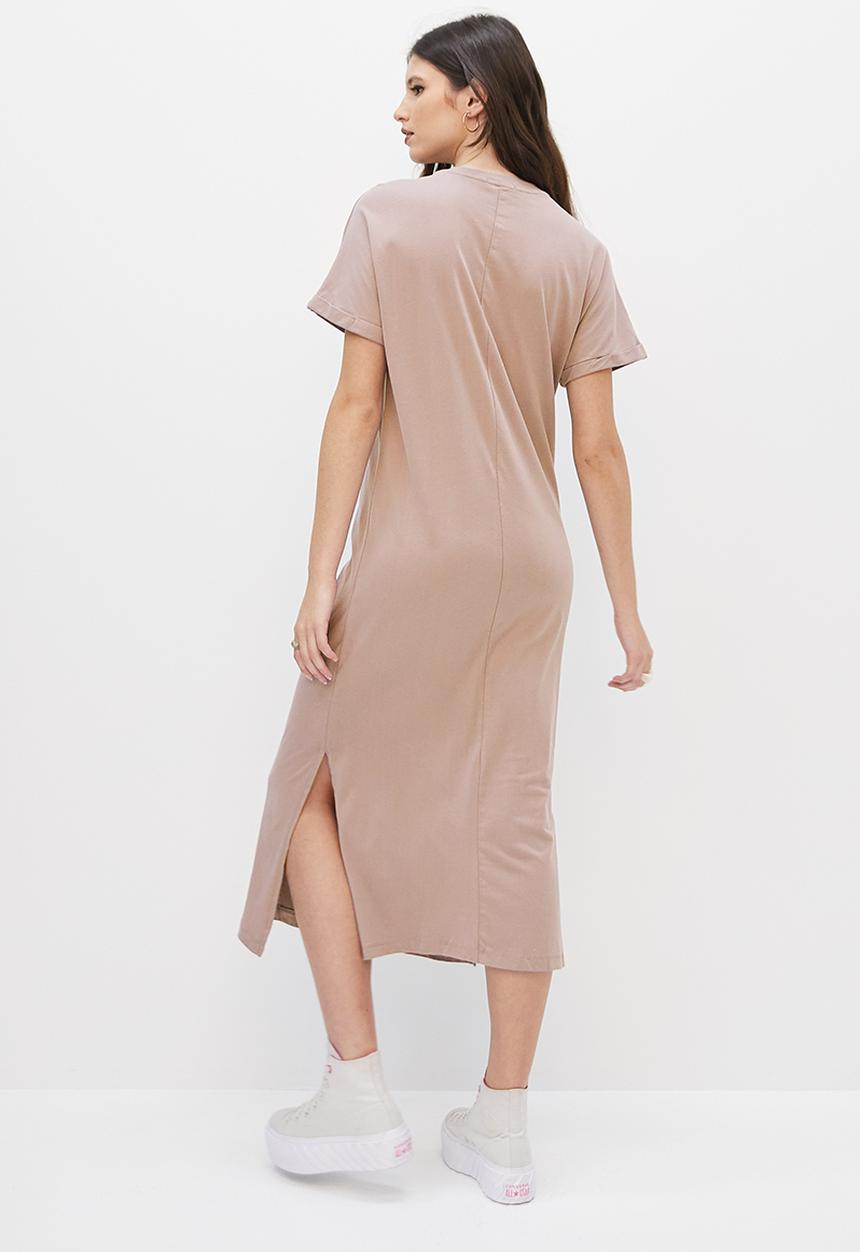 Blake - Graphic midi T-shirt dress - mocha