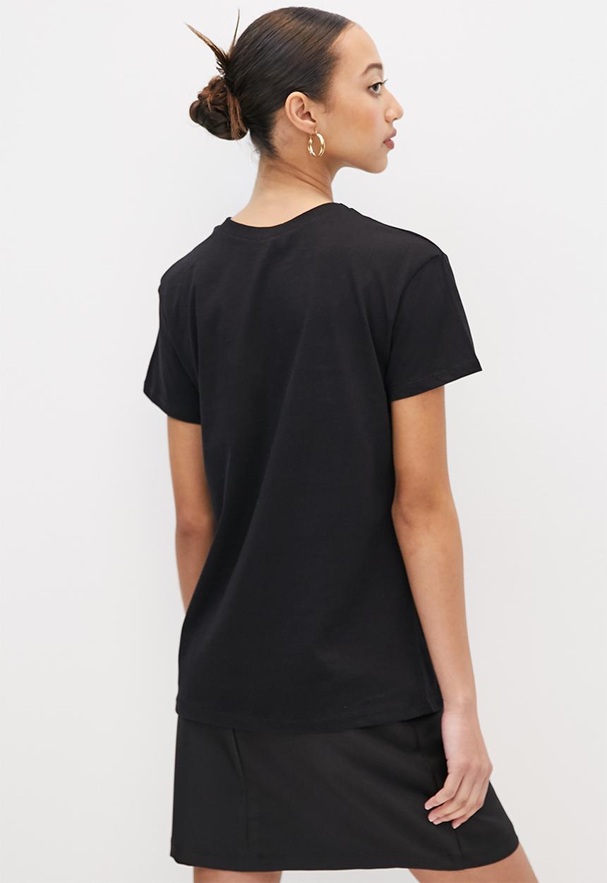Superbalist - Basic crew easy fit placement tee - black