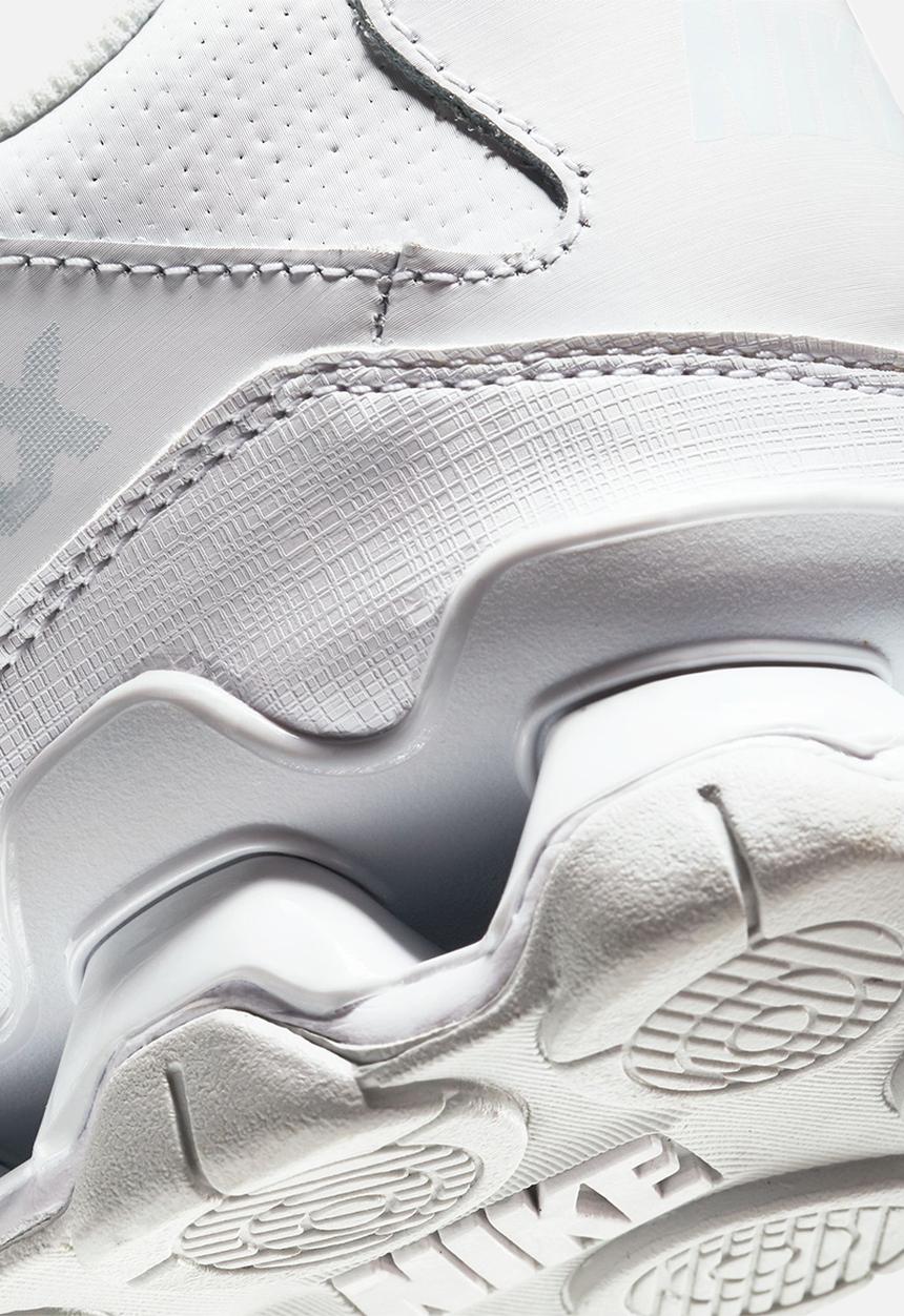 Nike - Reax 8 TR