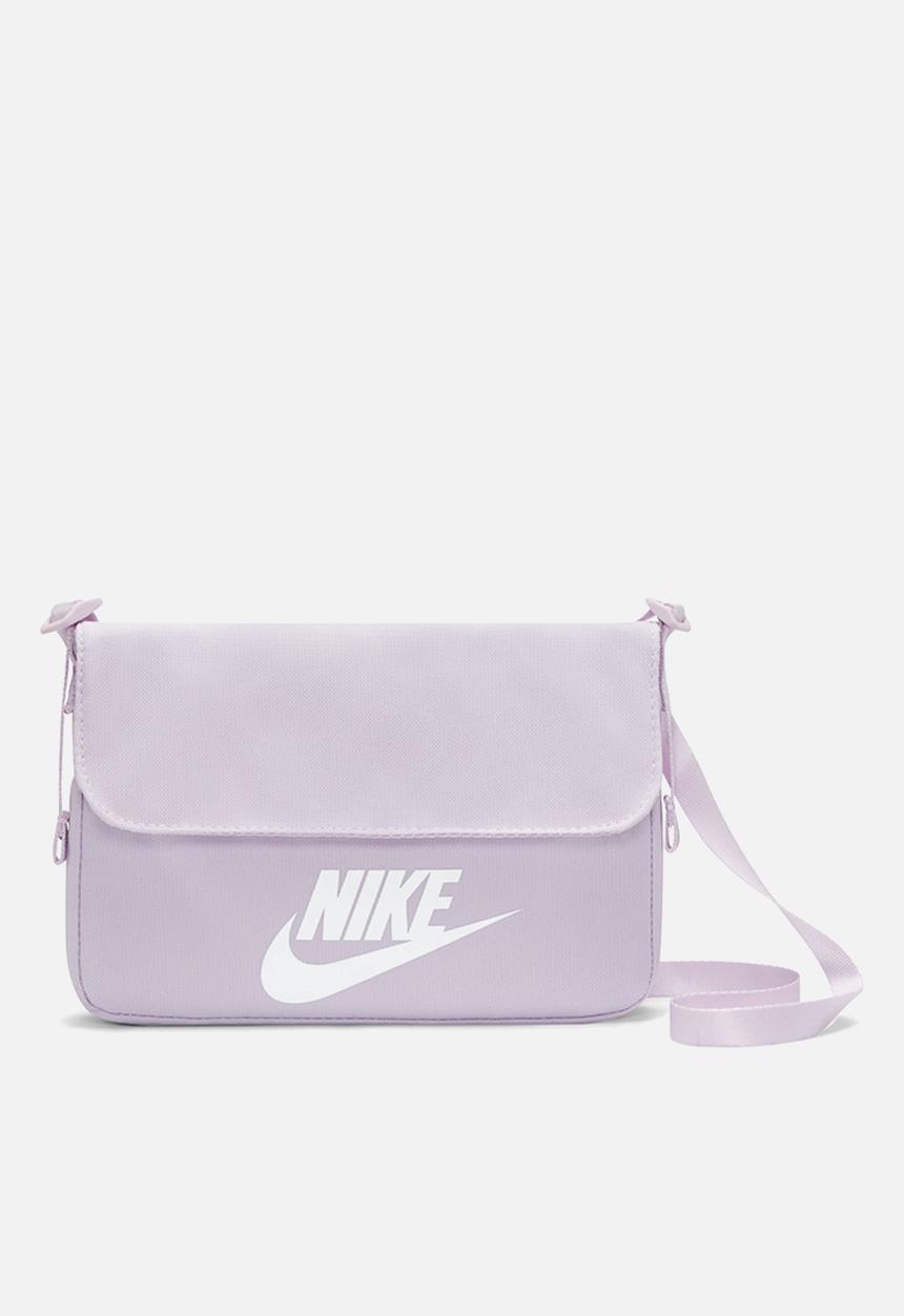 Nike - Nike sportswear - doll & white